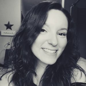 Meet your Posher, Adrianna